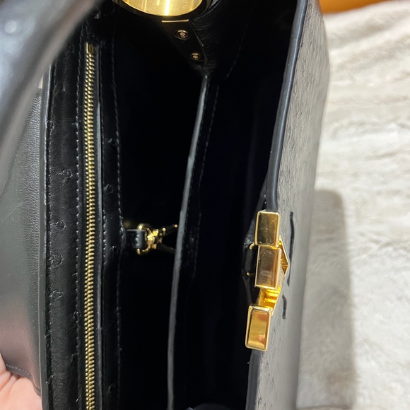 LV Capucines PM Black Ostrich - Picture 6 of 14